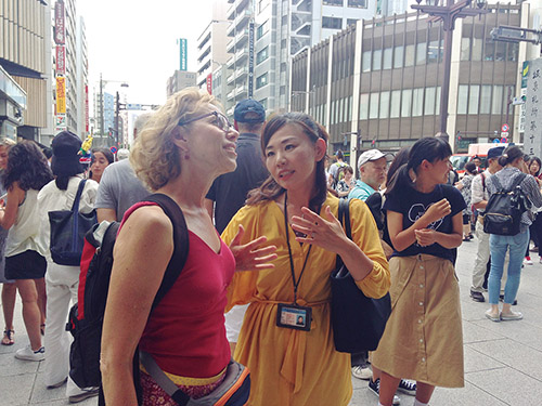「日本の魅力を紹介する 通訳ガイド」