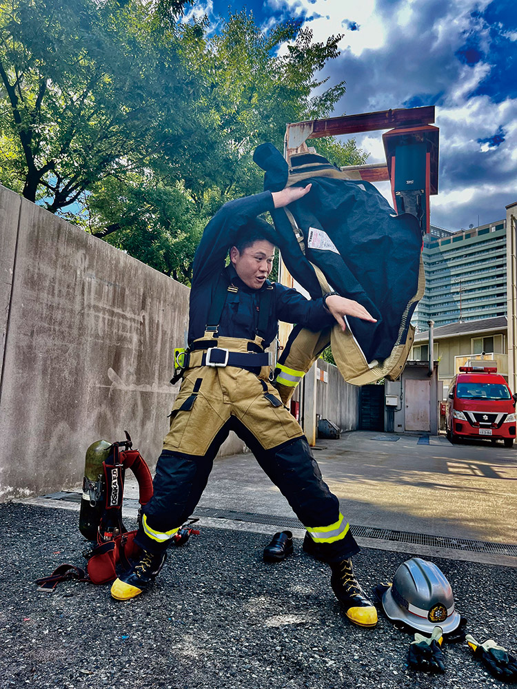 「はやくきがえれるしょうぼうし」